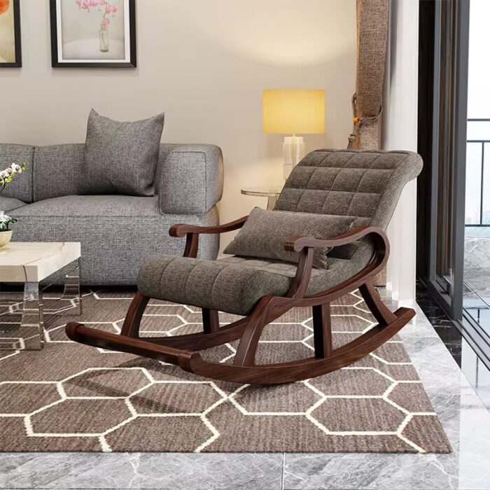 Elegance in Wood – European Swan Design Masterpiece - Image 3