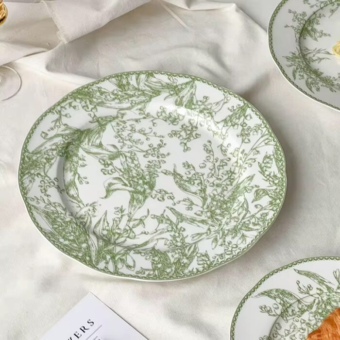 Elegant Green Floral Porcelain Dinner Plate (Set of 2) - Image 1